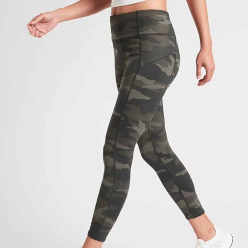ATHLETA Camo Contender 7/8 Tight - Green Camo XL